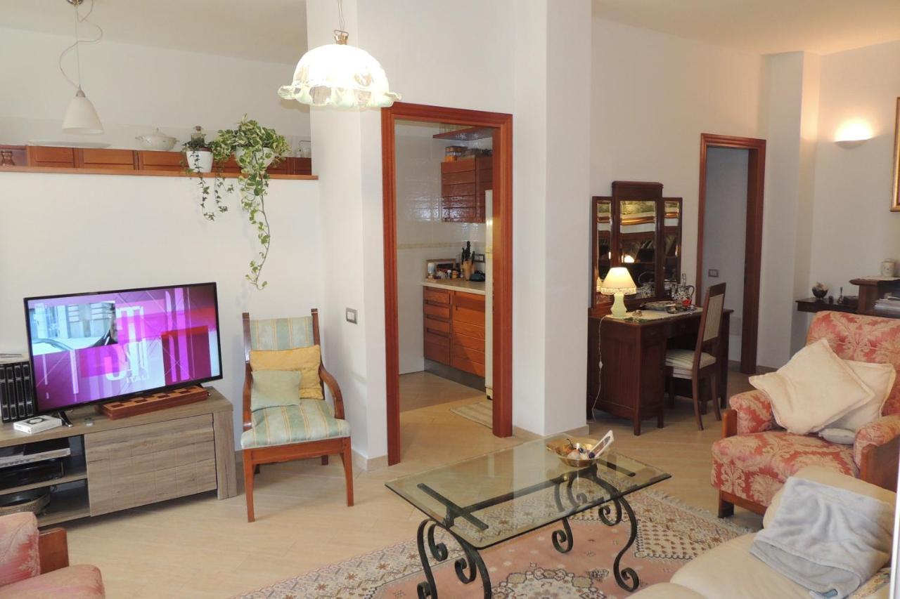La Terrazza Bed & Breakfast Oristano Dış mekan fotoğraf